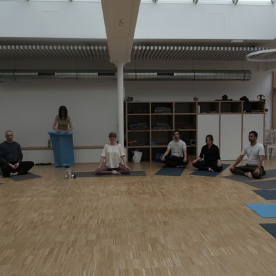 Big thumbnail groupe meditation